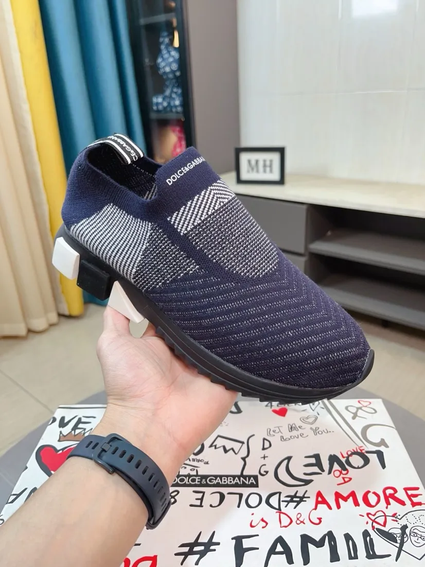 Ex-factory price 340🌹🌹"Dolce & Gabbana DG" original imported fly-knit stitching➕fly-knit lining, light on the foot, comfortable, versatile, original special outsole🔥favored by trendy men. Welcome to compare the quality🔥exquisite luxury, super A level! Compared with the genuine product at the counter, the version is no worse at all! Code number 36-46